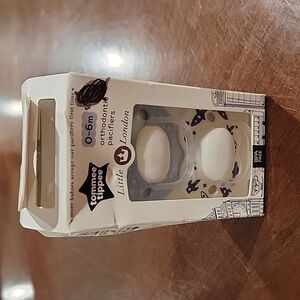 (J23) Tommee Tippee Pacifiers boy